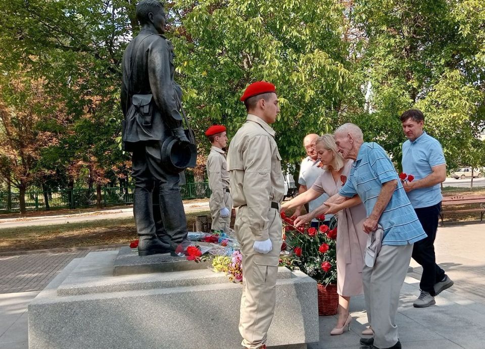 Наталья Бегуненко: Сегодня, 8 сентября, во «Дворце культуры им. Г. И. Петровского» состоялся концерт «Этот день нам не забыть никогда!», приуроченный ко Дню освобождения Донбасса Наталья Бегуненко: Сегодня, 8 сентября, во «Дворце культуры им. Г. И. Петровского» состоялся концерт «Этот день нам не забыть никогда!», приуроченный ко Дню освобождения Донбасса