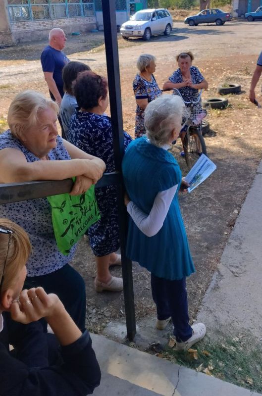 Начальник Василевского территориального отдела Ирина Щурова встретилась с жителями с. Ульяновское Начальник Василевского территориального отдела Ирина Щурова встретилась с жителями с. Ульяновское