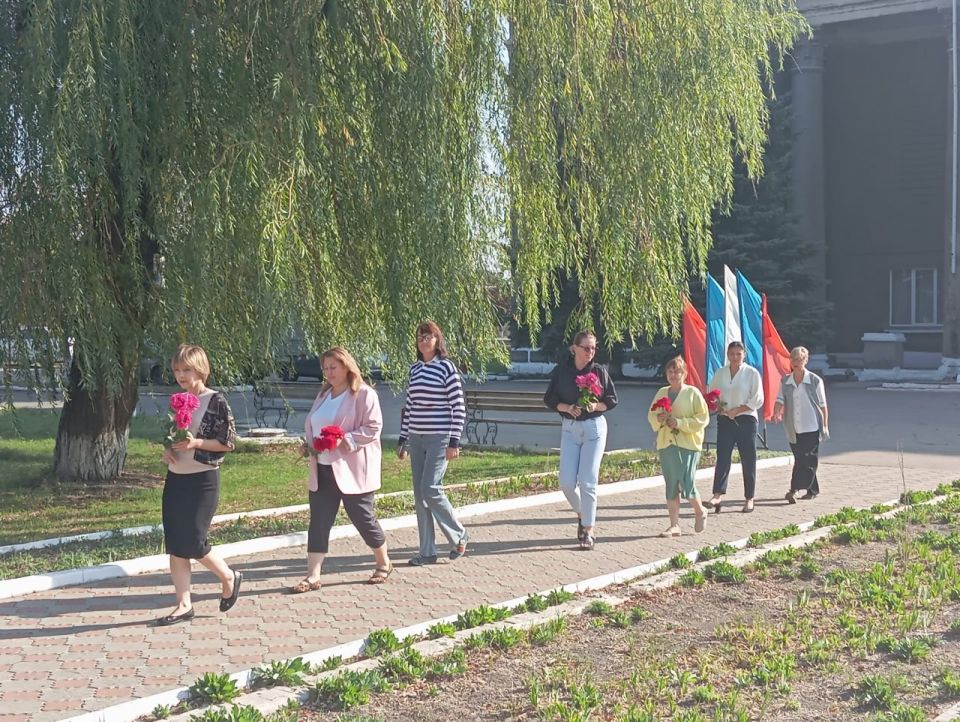 Память о героическом прошлом живет в сердцах наших людей Память о героическом прошлом живет в сердцах наших людей
