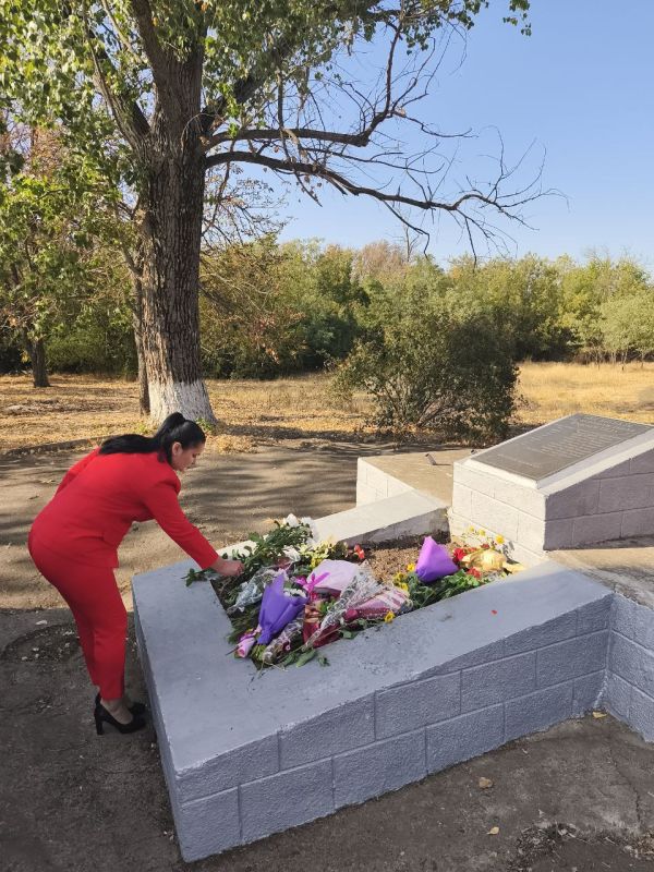 Сегодня прошли торжественные мероприятия, приуроченные к 82-й годовщине освобождения Донбасса от немецко-фашистских захватчиков Сегодня прошли торжественные мероприятия, приуроченные к 82-й годовщине освобождения Донбасса от немецко-фашистских захватчиков