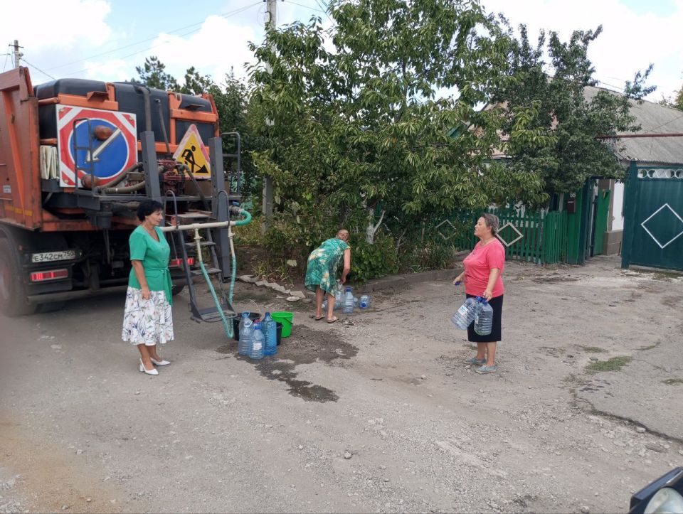 Валентина Харлашка: Провела мониторинг подвоза воды в Центрально-Городском районе города Макеевка по улице Глазунова Валентина Харлашка: Провела мониторинг подвоза воды в Центрально-Городском районе города Макеевка по улице Глазунова