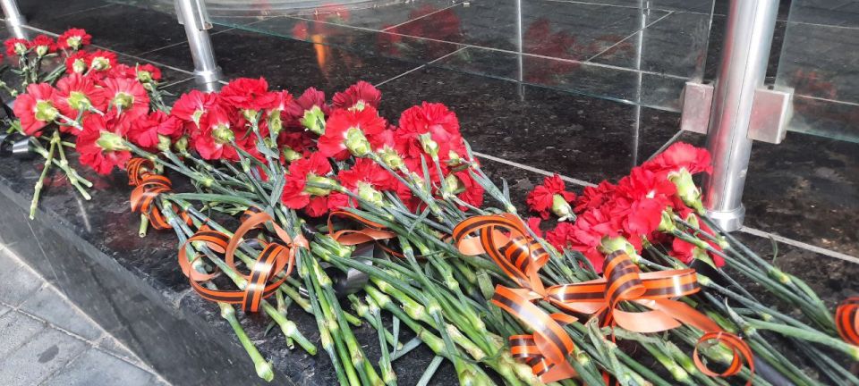 Депутаты Донецкого городского совета отдали дань памяти нашим дедам-воинам, труженикам тыла, героям, чьими подвигами и отвагой был освобождён Донбасс! Депутаты Донецкого городского совета отдали дань памяти нашим дедам-воинам, труженикам тыла, героям, чьими подвигами и отвагой был освобождён Донбасс!