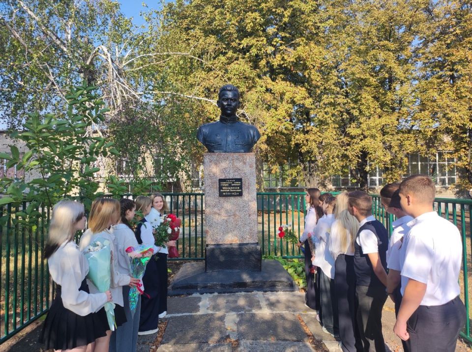 Сергей Желновач: 8 сентября в Донецкой Народной Республике отмечают одну из главнейших дат истории - День освобождения Донбасса Сергей Желновач: 8 сентября в Донецкой Народной Республике отмечают одну из главнейших дат истории - День освобождения Донбасса