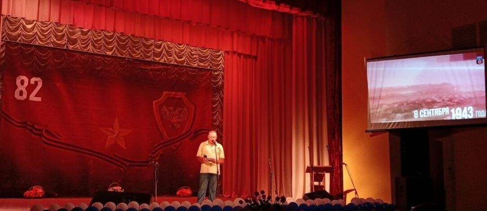Наталья Бегуненко: Сегодня, 8 сентября, во «Дворце культуры им. Г. И. Петровского» состоялся концерт «Этот день нам не забыть никогда!», приуроченный ко Дню освобождения Донбасса Наталья Бегуненко: Сегодня, 8 сентября, во «Дворце культуры им. Г. И. Петровского» состоялся концерт «Этот день нам не забыть никогда!», приуроченный ко Дню освобождения Донбасса