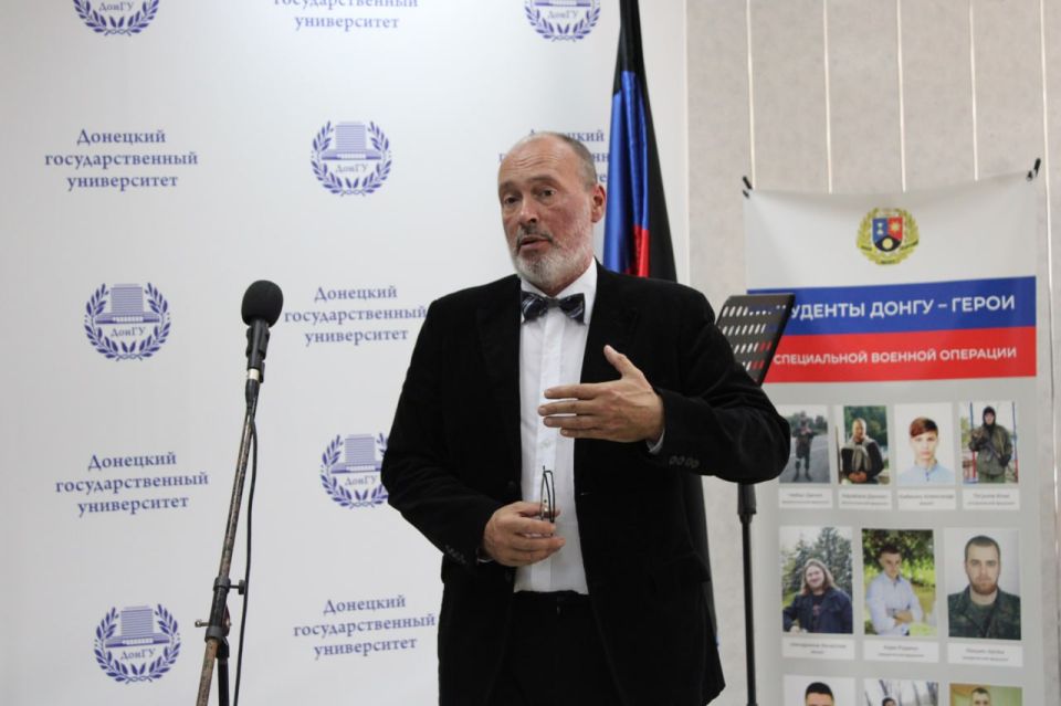Концертная бригада Республики Карелия «Северный ветер» дала концерт в ДонГУ Концертная бригада Республики Карелия «Северный ветер» дала концерт в ДонГУ
