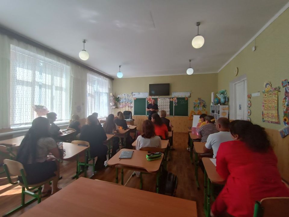 Сергей Юзвинкевич: С целью обеспечения безопасности образовательного процесса и создания максимально комфортной среды для обучения и развития наших детей провел внеплановую проверку работы школьной охраны в ГБОУ... Сергей Юзвинкевич: С целью обеспечения безопасности образовательного процесса и создания максимально комфортной среды для обучения и развития наших детей провел внеплановую проверку работы школьной охраны в ГБОУ...