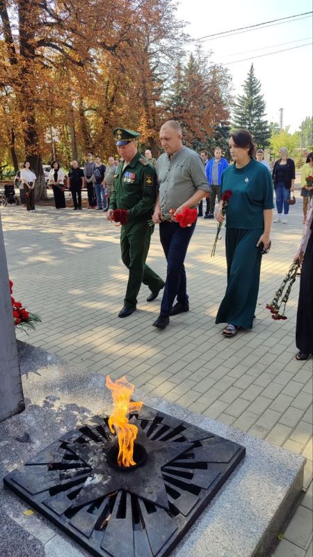 В Харцызске прошло памятное мероприятие ко Дню освобождения Донбасса В Харцызске прошло памятное мероприятие ко Дню освобождения Донбасса