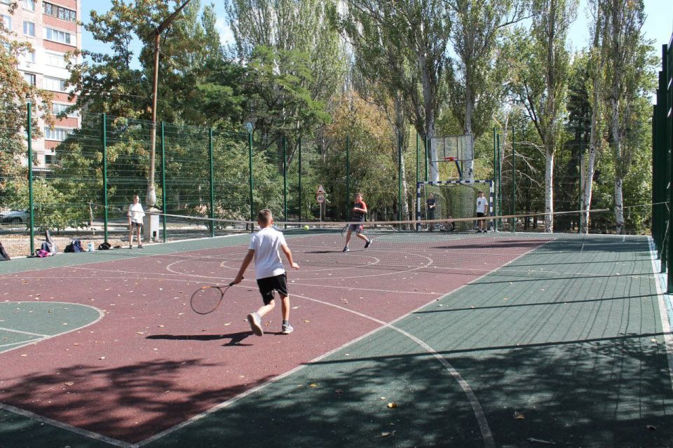 Спортивный дух и память: Турнир по большому теннису прошел в г.о.Торез, в честь Дня освобождения Донбасса! Спортивный дух и память: Турнир по большому теннису прошел в г.о.Торез, в честь Дня освобождения Донбасса!