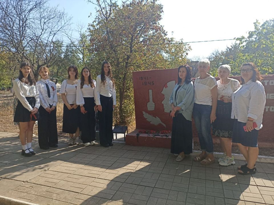В Старобешевском округе почтили память освободителей Донбасса В Старобешевском округе почтили память освободителей Донбасса