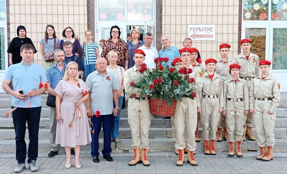 Наталья Бегуненко: Сегодня, 8 сентября, во «Дворце культуры им. Г. И. Петровского» состоялся концерт «Этот день нам не забыть никогда!», приуроченный ко Дню освобождения Донбасса Наталья Бегуненко: Сегодня, 8 сентября, во «Дворце культуры им. Г. И. Петровского» состоялся концерт «Этот день нам не забыть никогда!», приуроченный ко Дню освобождения Донбасса