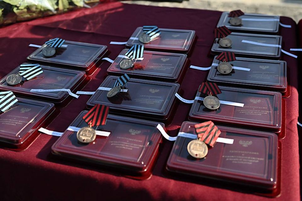 В День освобождения Донбасса Глава ДНР Денис Пушилин вручил награды военнослужащим В День освобождения Донбасса Глава ДНР Денис Пушилин вручил награды военнослужащим