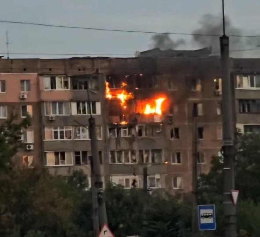 Два майора: Фашисты снова бьют по мирному населению Донецка и Макеевки Два майора: Фашисты снова бьют по мирному населению Донецка и Макеевки