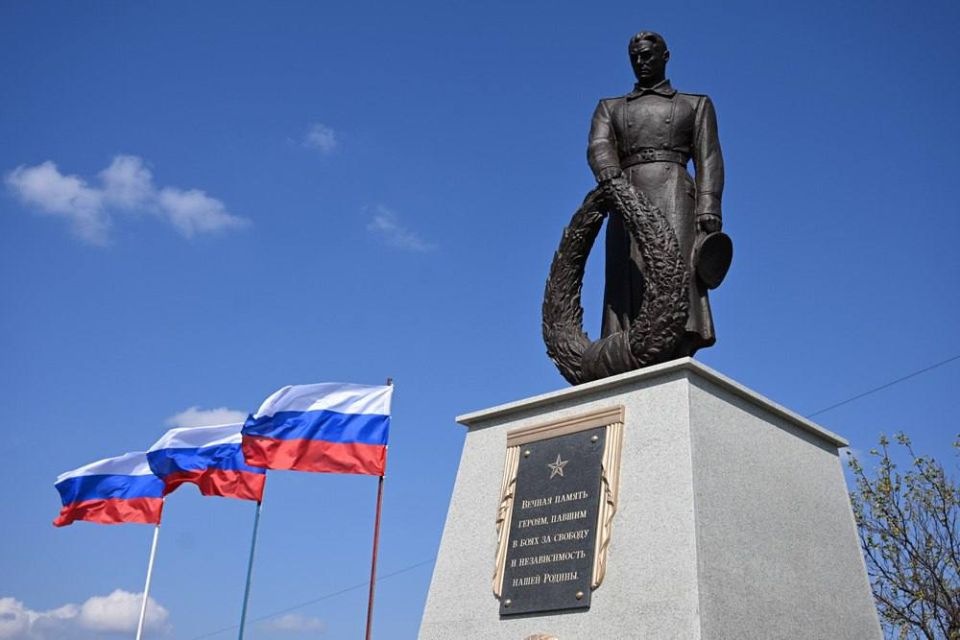 Денис Пушилин: Открыл восстановленный монумент советским воинам на Мазютином бугре в Дмитровке Шахтерского округа Денис Пушилин: Открыл восстановленный монумент советским воинам на Мазютином бугре в Дмитровке Шахтерского округа