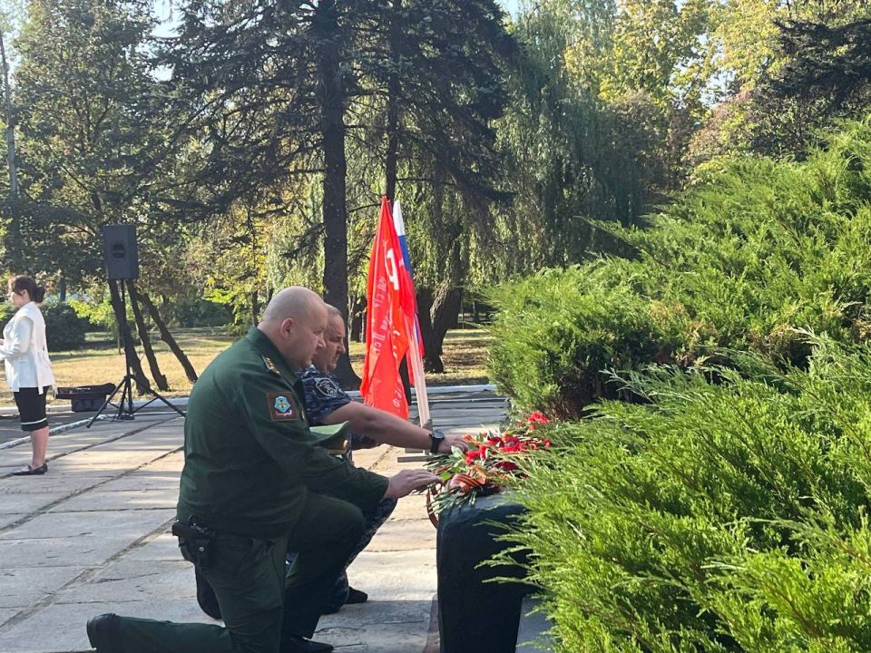 Александр Шатов: Памятные мероприятия, посвященные 82-й годовщине освобождения Донбасса от немецко-фашистских захватчиков Александр Шатов: Памятные мероприятия, посвященные 82-й годовщине освобождения Донбасса от немецко-фашистских захватчиков