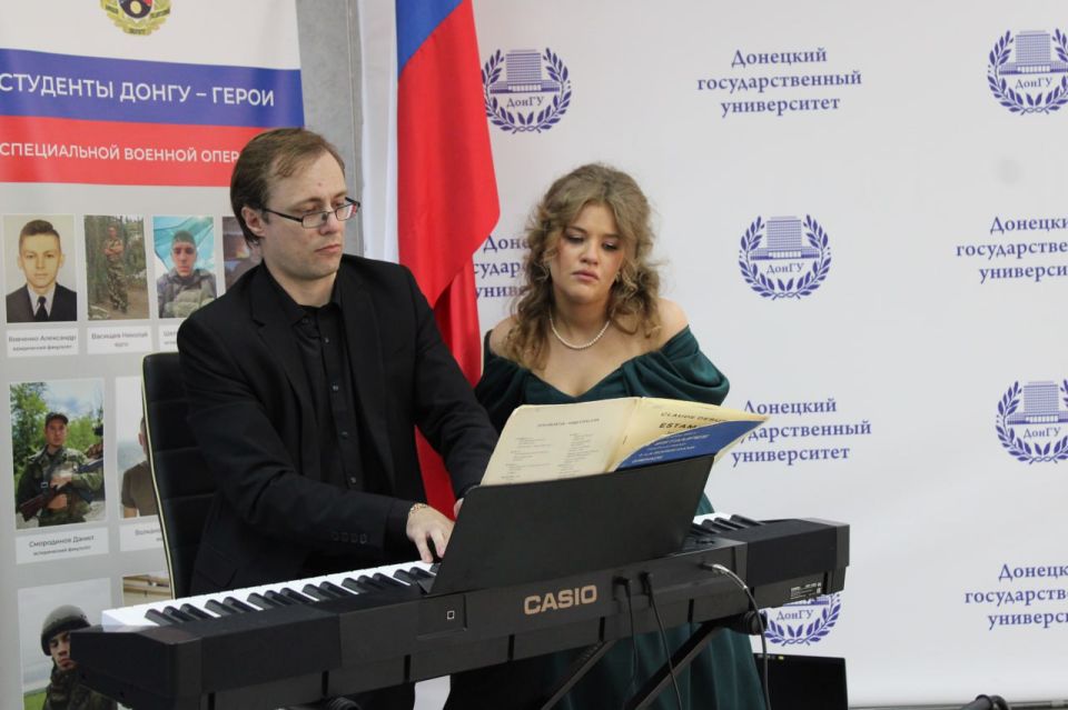 Концертная бригада Республики Карелия «Северный ветер» дала концерт в ДонГУ Концертная бригада Республики Карелия «Северный ветер» дала концерт в ДонГУ