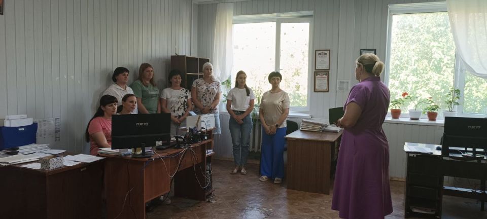 Встреча с трудовым коллективом Встреча с трудовым коллективом