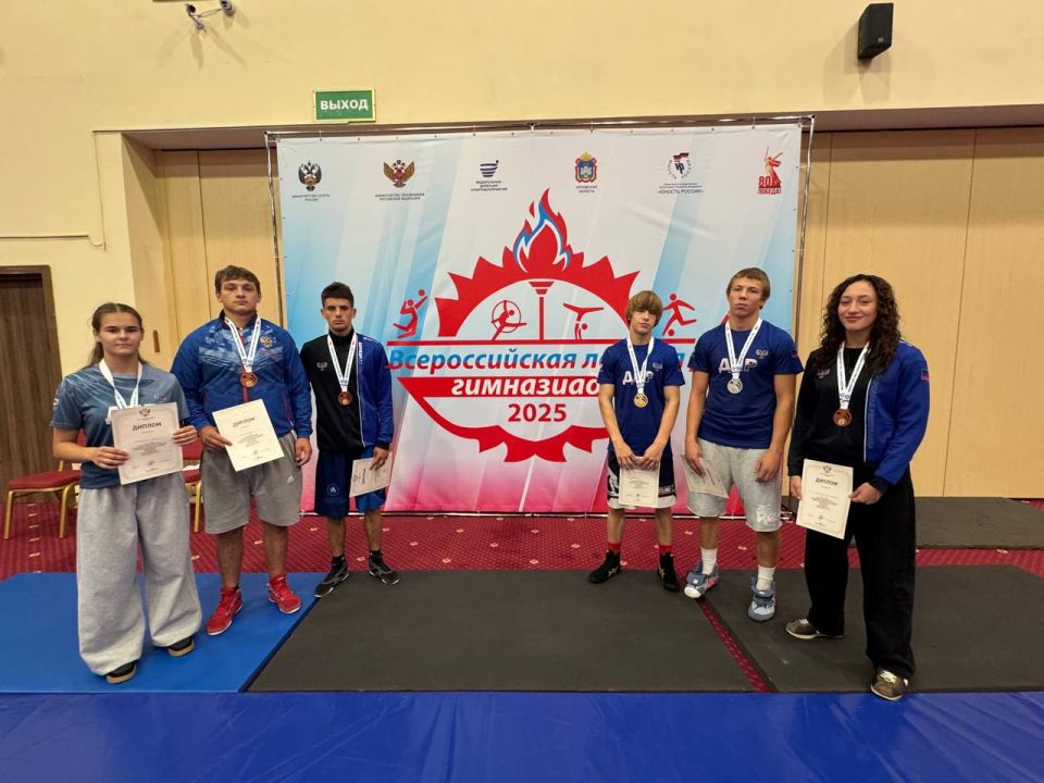 Врио министра спорта и туризма ДНР Евгений Ширшов рассказа о победах борцов ДНР: Врио министра спорта и туризма ДНР Евгений Ширшов рассказа о победах борцов ДНР: