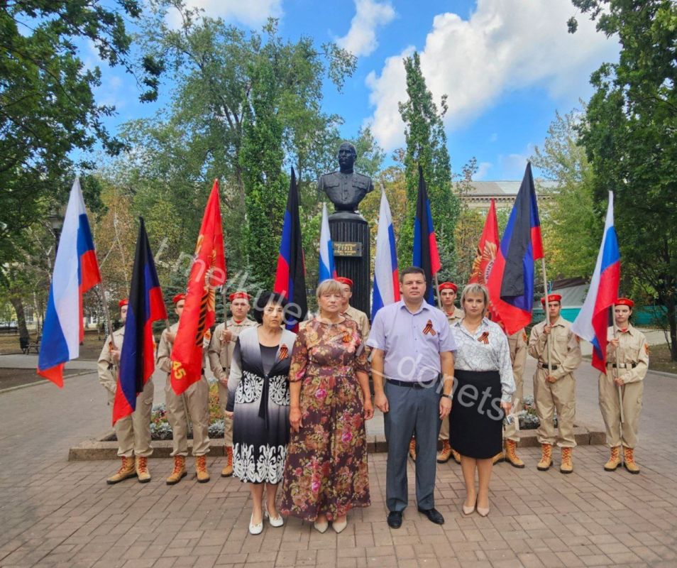 Алексей Кулемзин: День освобождения Донбасса: память, стойкость! Алексей Кулемзин: День освобождения Донбасса: память, стойкость!