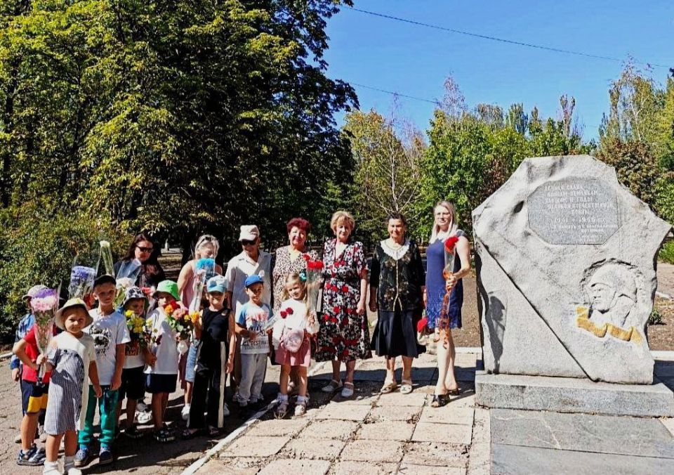 Праздничное мероприятие в честь Дня Освобождения Донбасса Праздничное мероприятие в честь Дня Освобождения Донбасса