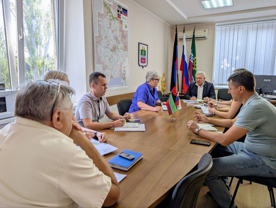 Глава муниципального образования Старобешевский муниципальный округ Николай Михайлов провел оперативное совещание по текущим вопросам Глава муниципального образования Старобешевский муниципальный округ Николай Михайлов провел оперативное совещание по текущим вопросам