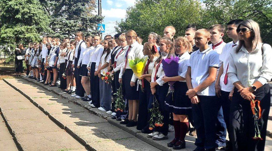Юрий Атаманов: Принял участие в памятном митинге, посвящённом 82-й годовщине освобождения Донбасса в г. Моспино Юрий Атаманов: Принял участие в памятном митинге, посвящённом 82-й годовщине освобождения Донбасса в г. Моспино