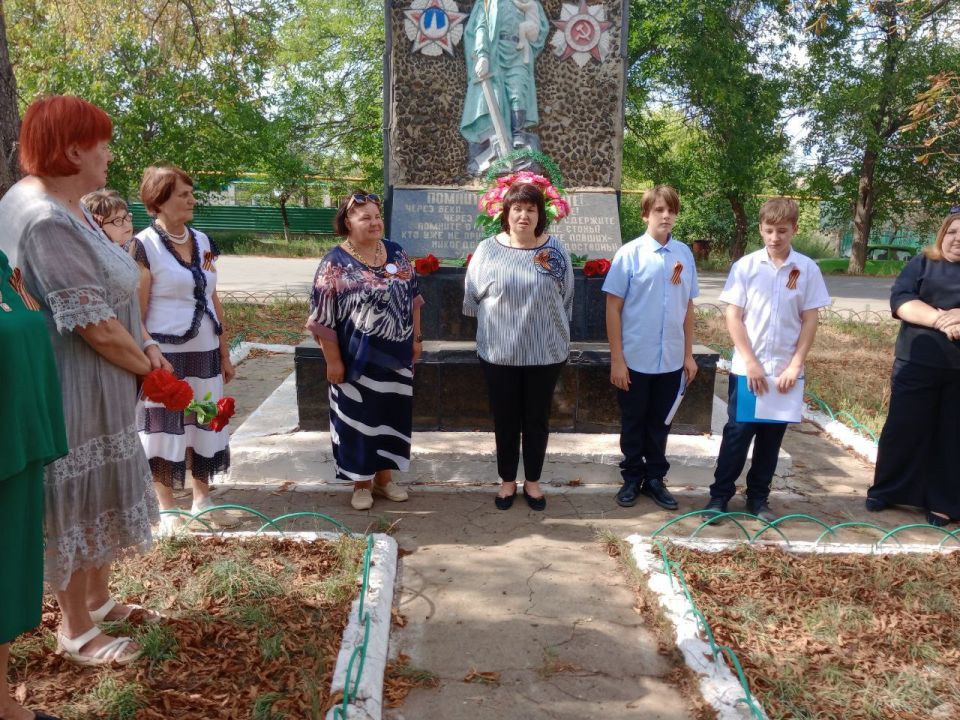 8 сентября возле Дома культуры «Докучаевский», у памятника погибшим воинам в Великой Отечественной Войне, прошел памятный концерт, посвященный 82-й годовщине освобождения Донбасса от немецких захватчиков в рамках проекта... 8 сентября возле Дома культуры «Докучаевский», у памятника погибшим воинам в Великой Отечественной Войне, прошел памятный концерт, посвященный 82-й годовщине освобождения Донбасса от немецких захватчиков в рамках проекта...