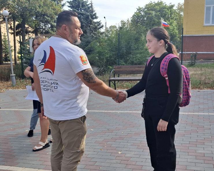 Шеф-регион Липецкая область передал школьные принадлежности детям Володарского муниципального округа, которые находятся под опекой Шеф-регион Липецкая область передал школьные принадлежности детям Володарского муниципального округа, которые находятся под опекой