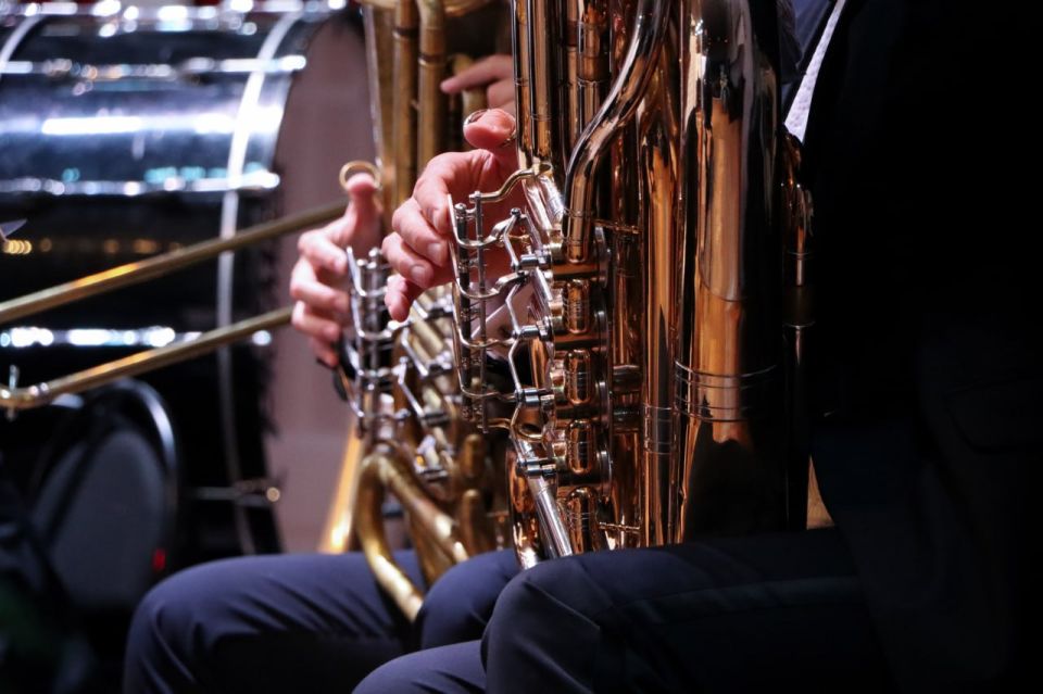   . 8                     ...