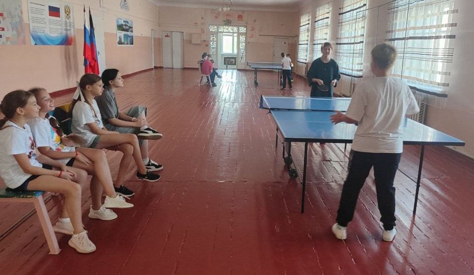 В рамках календаря спортивно - массовой работы городского округа Дебальцево в ГБОУ «Мироновская школа №10» прошел общешкольный этап по настольному теннису, приуроченный ко Дню освобождения Донбасса от немецко - фашистских... В рамках календаря спортивно - массовой работы городского округа Дебальцево в ГБОУ «Мироновская школа №10» прошел общешкольный этап по настольному теннису, приуроченный ко Дню освобождения Донбасса от немецко - фашистских...