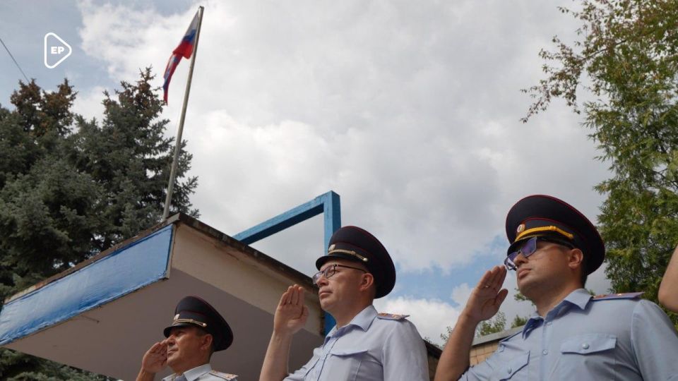 Владимир Якушев, Денис Пушилин и Сергей Кравцов открыли в ДНР школу имени российского и американского военнослужащих СВО Владимир Якушев, Денис Пушилин и Сергей Кравцов открыли в ДНР школу имени российского и американского военнослужащих СВО
