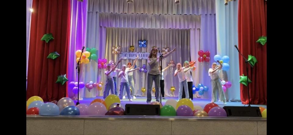 В МБУ "Ближненский СДК" состоялся праздничный концерт ко дню села "КРАЙ РОДНОЙ" В МБУ "Ближненский СДК" состоялся праздничный концерт ко дню села "КРАЙ РОДНОЙ"