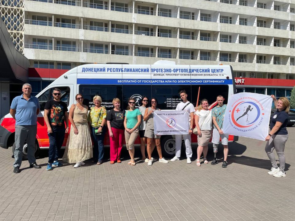 Недавно наш Центр принял участие во вне конкурсном показе адаптивной спортивной коллекции в рамках конкурса модельеров «Новые символы Российской моды», прошедшего в Симферополе Недавно наш Центр принял участие во вне конкурсном показе адаптивной спортивной коллекции в рамках конкурса модельеров «Новые символы Российской моды», прошедшего в Симферополе