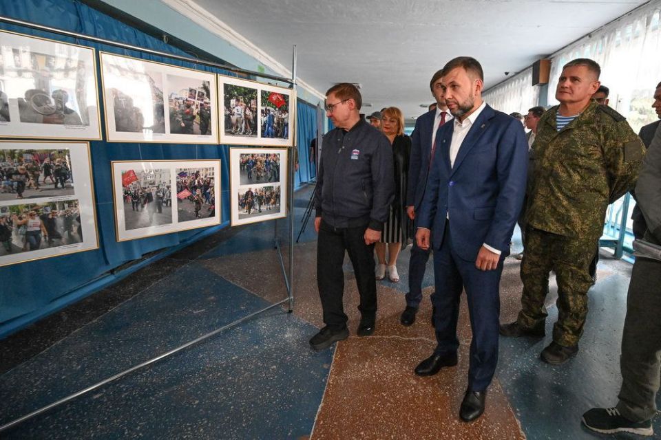 Донецкой школе № 115 присвоили имена погибших под Часов Яром героев Ивана Коковина и Майкла Глосса Донецкой школе № 115 присвоили имена погибших под Часов Яром героев Ивана Коковина и Майкла Глосса
