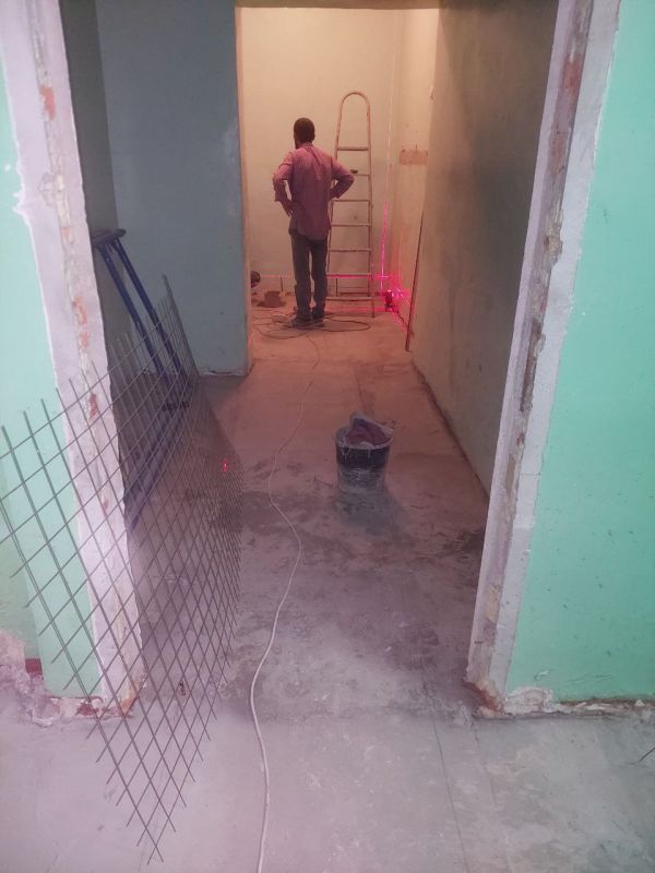 В ГБОУ "СШ № 2 г. Ждановка Шахтерского м. о." продолжаются работы по текущему ремонту малого спортзала и теплового узла В ГБОУ "СШ № 2 г. Ждановка Шахтерского м. о." продолжаются работы по текущему ремонту малого спортзала и теплового узла