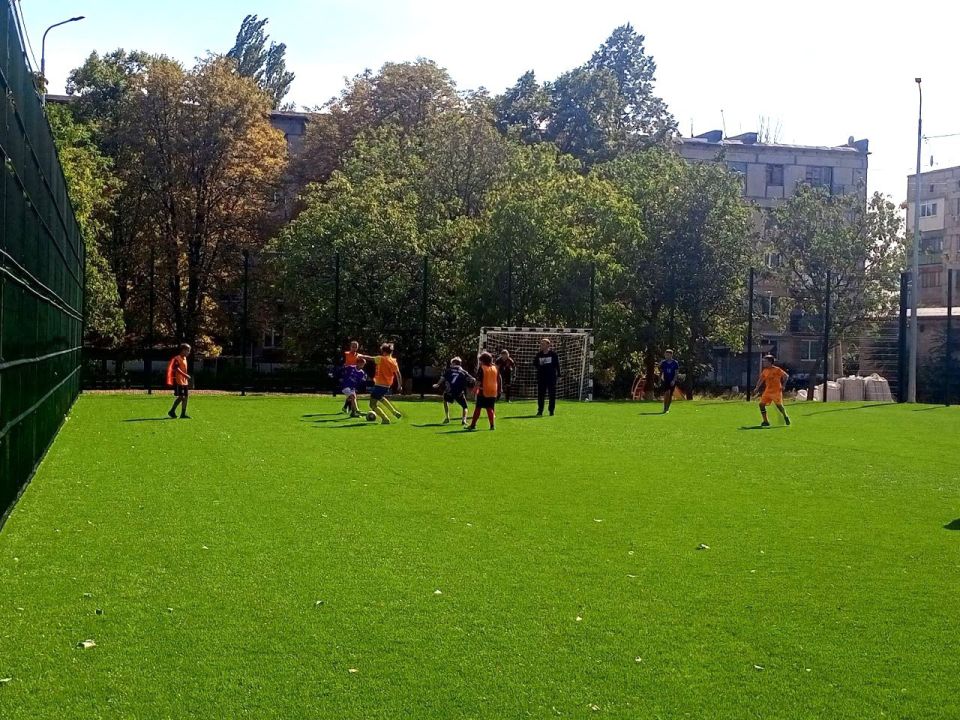 В Ждановке прошло городское соревнование по мини-футболу В Ждановке прошло городское соревнование по мини-футболу