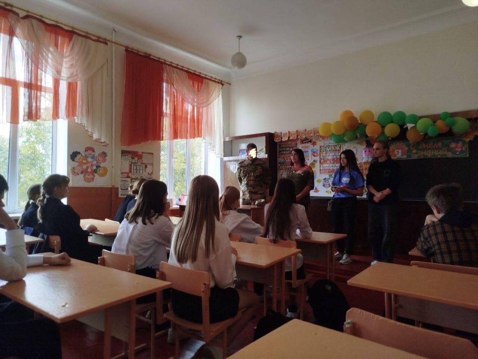 Патриотический урок в школе №14: Росгвардия, мужество и безопасность Патриотический урок в школе №14: Росгвардия, мужество и безопасность