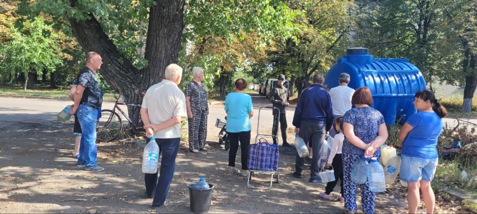 Во исполнение поручения Главы Донецкой Народной Республики Дениса Владимировича Пушилина о ведении постоянного диалога с жителями республики, председатель Дебальцевского городского совета Сергей Шульженко провел встречу с... Во исполнение поручения Главы Донецкой Народной Республики Дениса Владимировича Пушилина о ведении постоянного диалога с жителями республики, председатель Дебальцевского городского совета Сергей Шульженко провел встречу с...