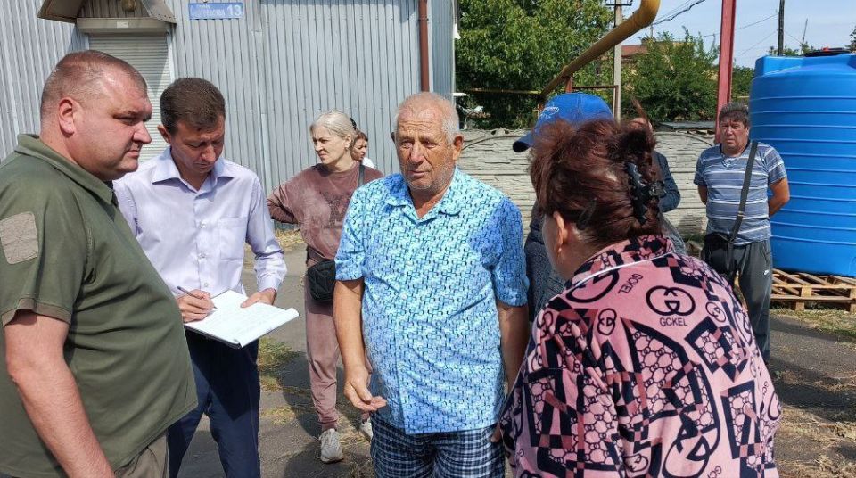 Сегодня, 10 сентября 2025 года, по поручению Главы Республики Дениса Пушилина, провел встречу с жителями по адресу: ул. Сергеевская, 13А Сегодня, 10 сентября 2025 года, по поручению Главы Республики Дениса Пушилина, провел встречу с жителями по адресу: ул. Сергеевская, 13А