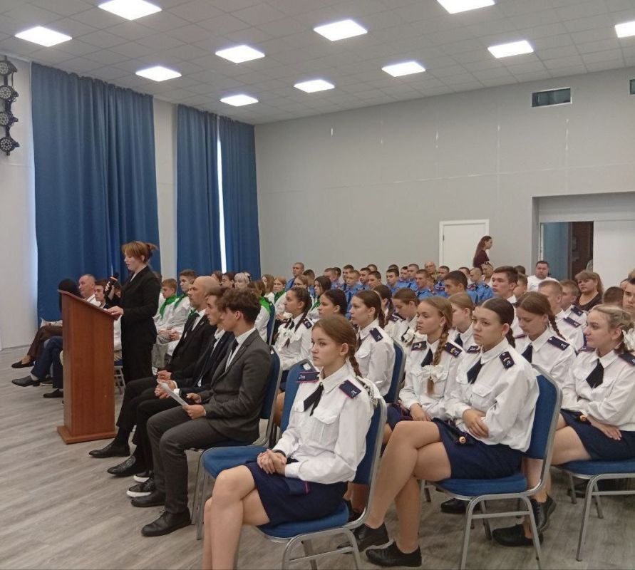 Сегодня Глава муниципального образования городского округа Дебальцево Сергей Викторович Желновач вместе с представителями молодёжи округа принял участие в межрегиональном телемосте «Хабаровск — Луганск», прошедшем под эгидой... Сегодня Глава муниципального образования городского округа Дебальцево Сергей Викторович Желновач вместе с представителями молодёжи округа принял участие в межрегиональном телемосте «Хабаровск — Луганск», прошедшем под эгидой...