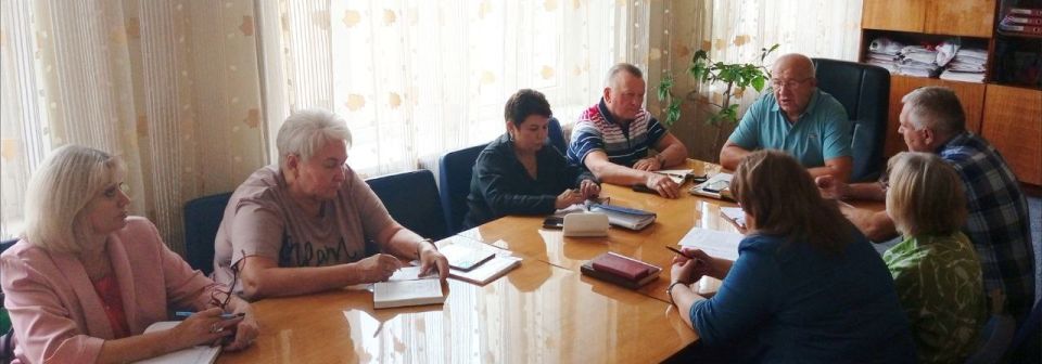 Наталья Бегуненко: Первый заместитель руководителя Управы Петровского внутригородского района Администрации городского округа Донецк Плахутин Юрий Иванович провёл рабочее совещание с руководителями предприятий и учреждений... Наталья Бегуненко: Первый заместитель руководителя Управы Петровского внутригородского района Администрации городского округа Донецк Плахутин Юрий Иванович провёл рабочее совещание с руководителями предприятий и учреждений...
