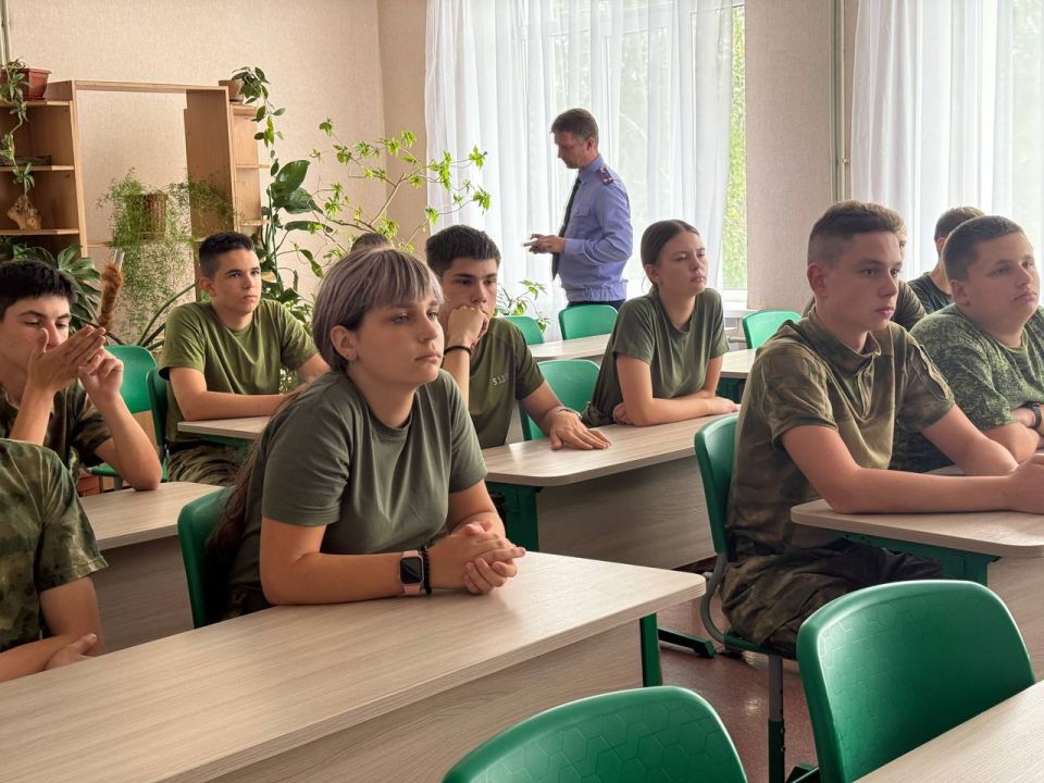 Олег Трофимов: Кадетская школа-интернат имени Г.Т. Берегового — кузница патриотов Олег Трофимов: Кадетская школа-интернат имени Г.Т. Берегового — кузница патриотов