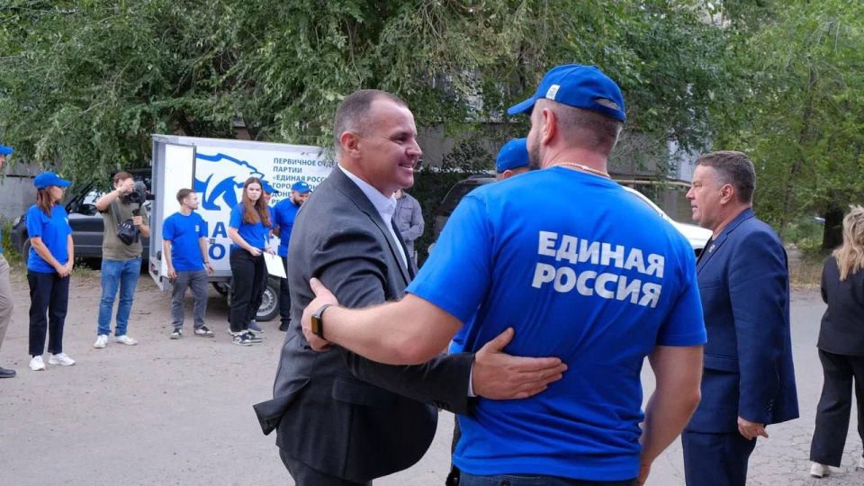 Сергей Прокопенко: Вода даёт жизнь. С секретарем Генсовета Партии "Единая Россия", первым зампредседателя Совета Федерации Владимиром Якушевым, Главой Донецкой Народной Республики Денисом Пушилиным, Руководителем ЦИК Партии... Сергей Прокопенко: Вода даёт жизнь. С секретарем Генсовета Партии "Единая Россия", первым зампредседателя Совета Федерации Владимиром Якушевым, Главой Донецкой Народной Республики Денисом Пушилиным, Руководителем ЦИК Партии...