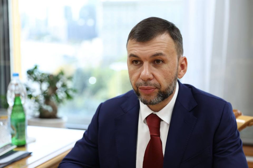 Вице-премьер РФ Марат Хуснуллин обсудил с Главой Донецкой Народной Республики Денисом Пушилиным вопросы требующие наибольшего внимания Вице-премьер РФ Марат Хуснуллин обсудил с Главой Донецкой Народной Республики Денисом Пушилиным вопросы требующие наибольшего внимания