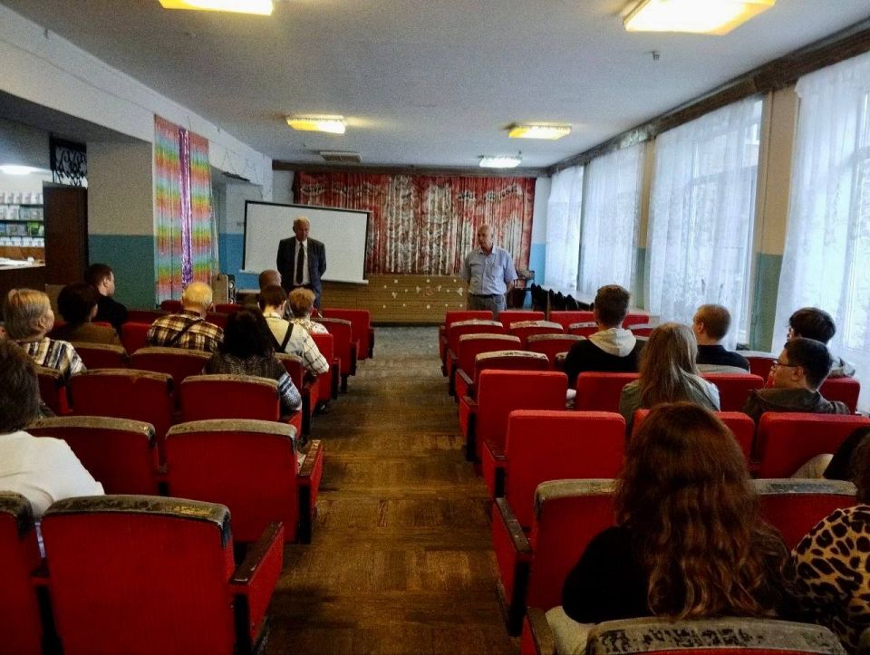 Вчера заместитель главы Администрации муниципального образования городского округа Харцызск Владимир Панченко провел встречу с трудовым коллективом Харцызского технологического колледжа ФГБОУ ВО «ДонНТУ» ДНР Вчера заместитель главы Администрации муниципального образования городского округа Харцызск Владимир Панченко провел встречу с трудовым коллективом Харцызского технологического колледжа ФГБОУ ВО «ДонНТУ» ДНР
