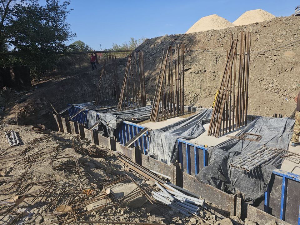 Александр Бондаренко: Продолжаем капитальный ремонт моста через реку Скелевая в пгт Мироновский Александр Бондаренко: Продолжаем капитальный ремонт моста через реку Скелевая в пгт Мироновский