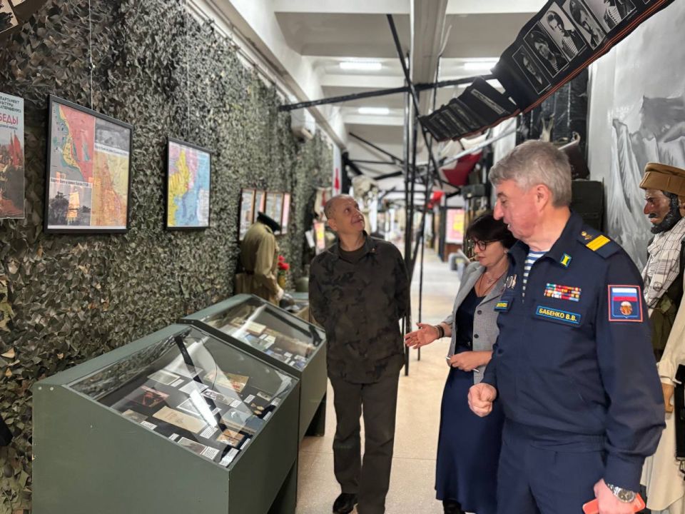 Сегодня второй день пребывания в Екатеринбурге нашего уважаемого боевого товарища из Донецкой Народной Республики, Дмитрия Александровича Огильца Сегодня второй день пребывания в Екатеринбурге нашего уважаемого боевого товарища из Донецкой Народной Республики, Дмитрия Александровича Огильца