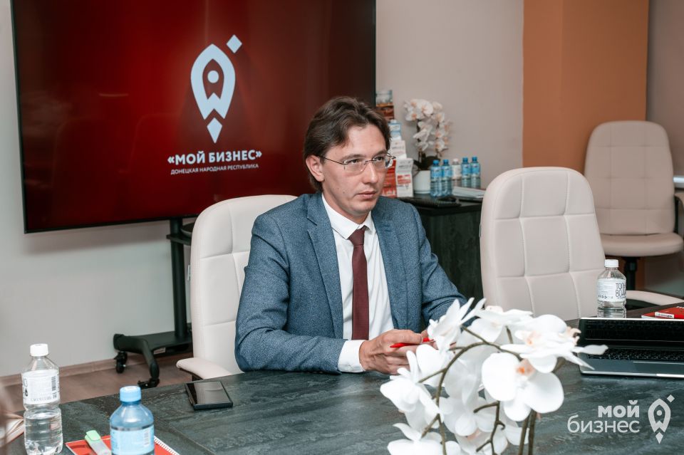 В центре "Мой бизнес" состоялось рабочее совещание с представителями Минэкономразвития ДНР, Минпромторга ДНР, а также с представителями ООО «Технологии развития» В центре "Мой бизнес" состоялось рабочее совещание с представителями Минэкономразвития ДНР, Минпромторга ДНР, а также с представителями ООО «Технологии развития»