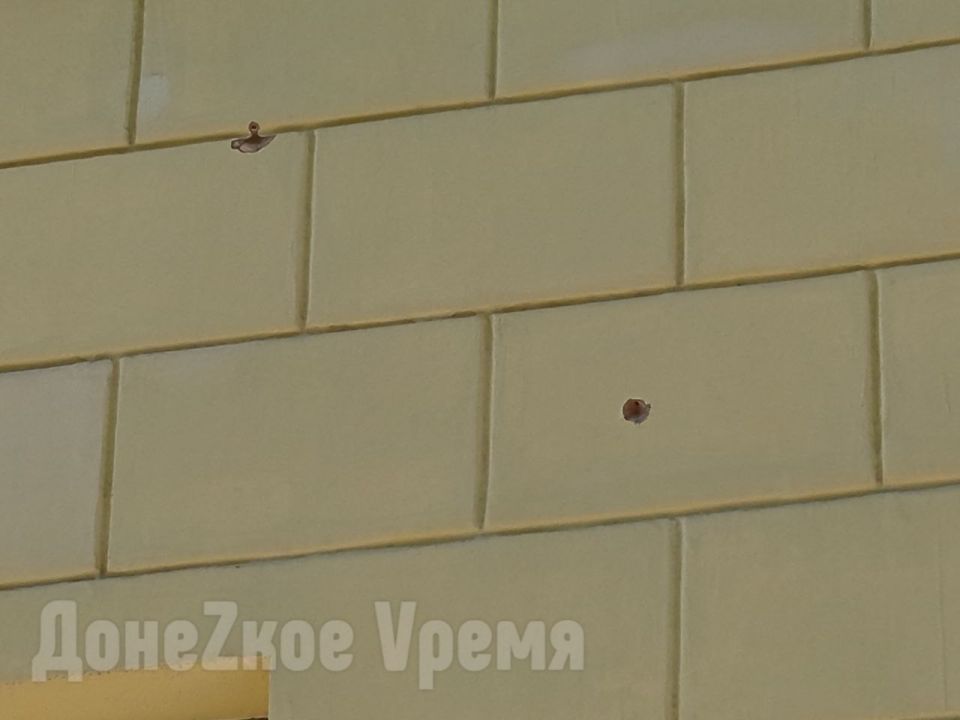 Повреждения небольшие: так Республиканский центр травматологии выглядит после обстрела Повреждения небольшие: так Республиканский центр травматологии выглядит после обстрела