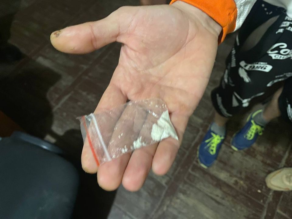 В Донецке полицейские выявили факты незаконного хранения наркотических веществ В Донецке полицейские выявили факты незаконного хранения наркотических веществ