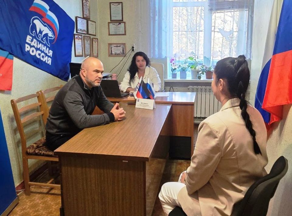 Сергей Желновач: Сегодня, 11 сентября, в общественной приемной Всероссийской политической партии «Единая Россия» в пгт Мироновский провел прием граждан Сергей Желновач: Сегодня, 11 сентября, в общественной приемной Всероссийской политической партии «Единая Россия» в пгт Мироновский провел прием граждан